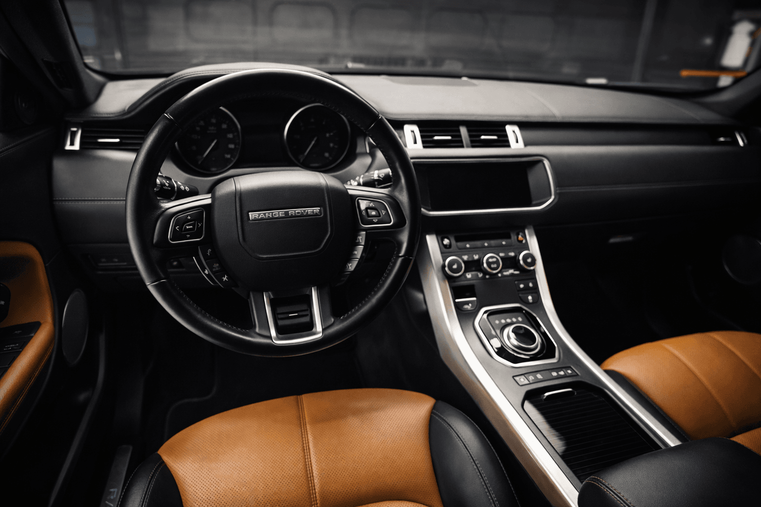 Luxury Range Rover interior after detailing